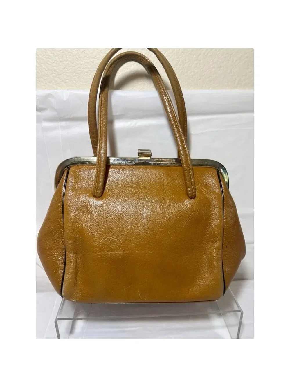 Vintage Handmade 60's Leather Kiss Lock Handbag